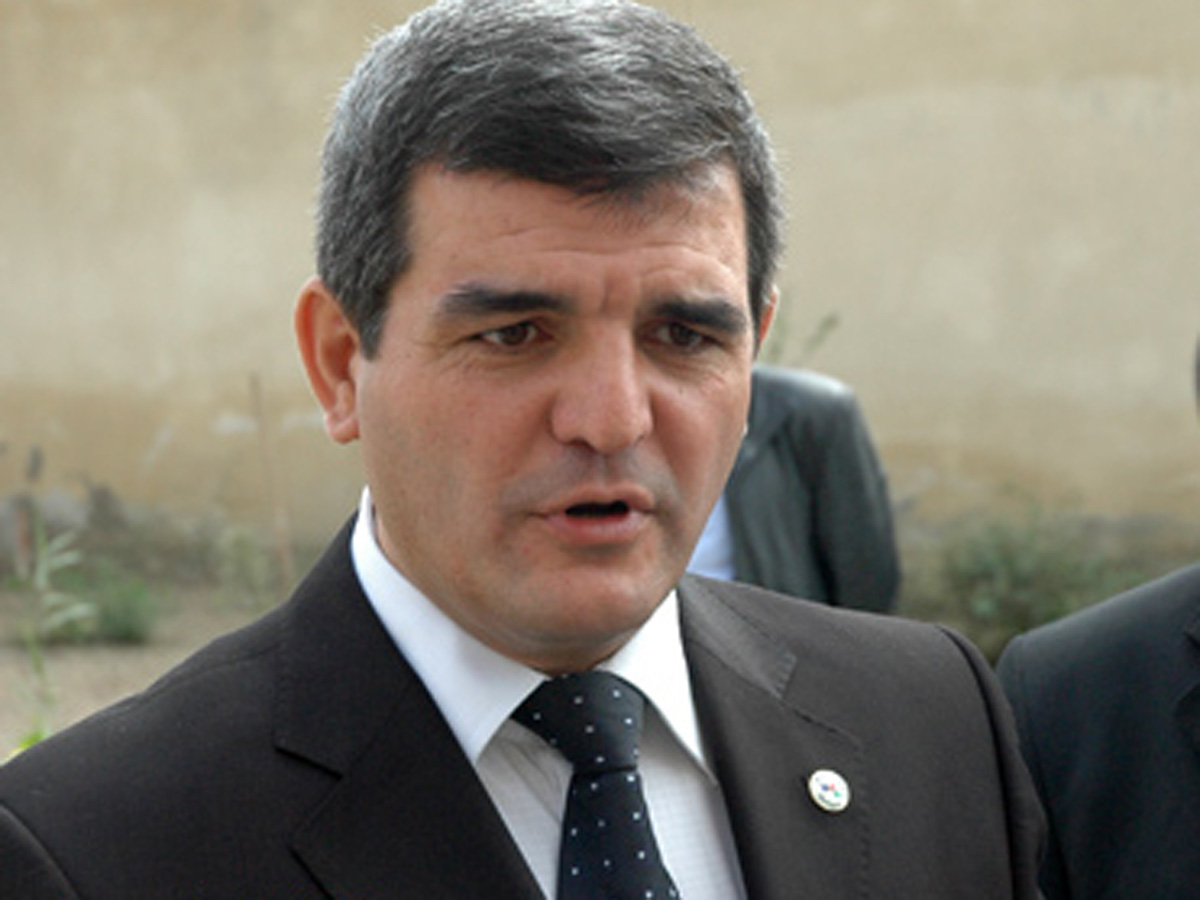 Deputatdan jurnalistə sərt CAVAB: &ldquo;Bic doğulublar&rdquo;
