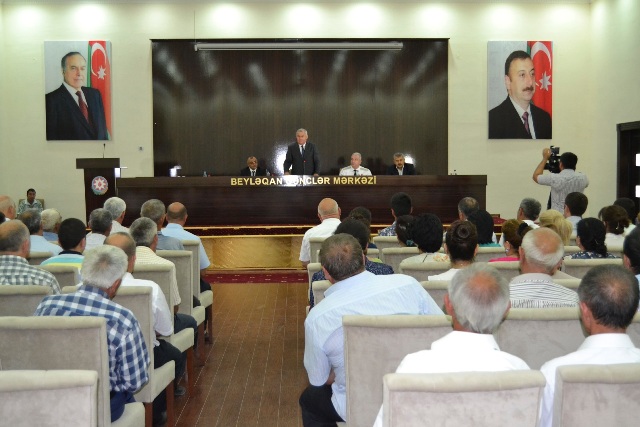 Məcburi k&ouml;&ccedil;k&uuml;nlər &uuml;&ccedil;&uuml;n səyyar qəbul ke&ccedil;irildi  