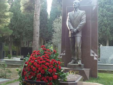 Əb&uuml;lfəz El&ccedil;ibəyin məzarı ziyarət edildi  