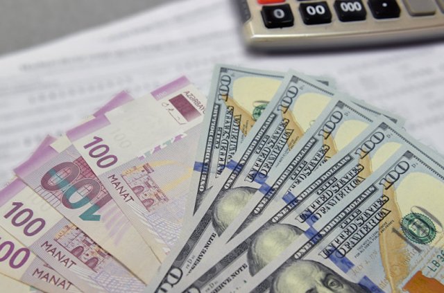 Dollar və manatın bug&uuml;nk&uuml;&nbsp;MƏZƏNNƏSİ