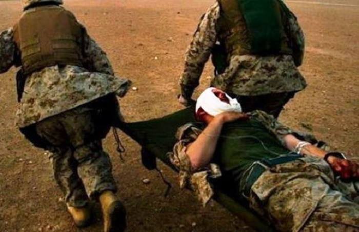 Erməni əsgər yoldaşını y&uuml;k maşını ilə vurub