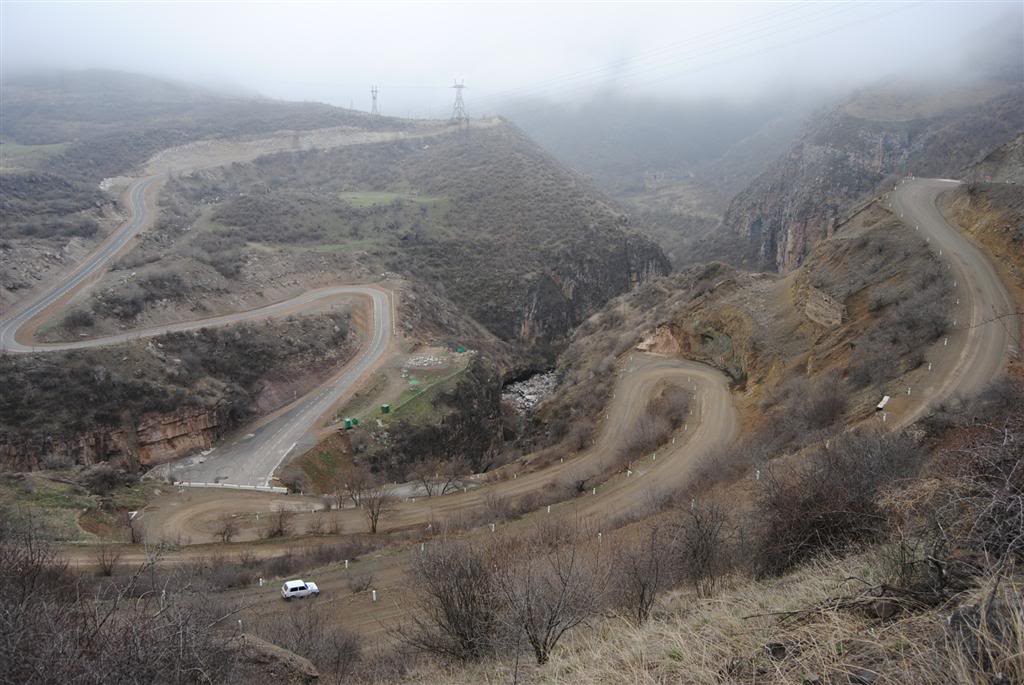 Ermənistan Azərbaycan ərazisindəki yola 2,5 milyon dollar ayırdı