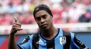 Ronaldinyo yenidən &ldquo;Barselona&rdquo;da