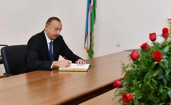 İlham Əliyev İslam Kərimov haqda &uuml;rək s&ouml;zlərini yazdı