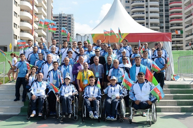 Paralimpiya kəndində Azərbaycan bayrağı qaldırılıb