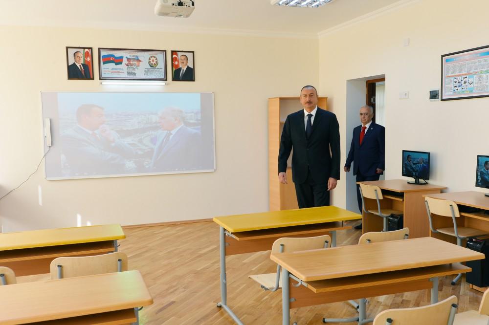 Prezident 109 n&ouml;mrəli məktəbdə - FOTO