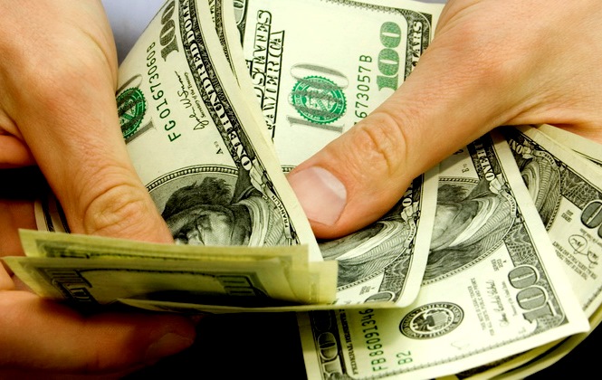 Azərbaycanda dollarlaşmaya qarşı TƏKLİFLƏR verildi