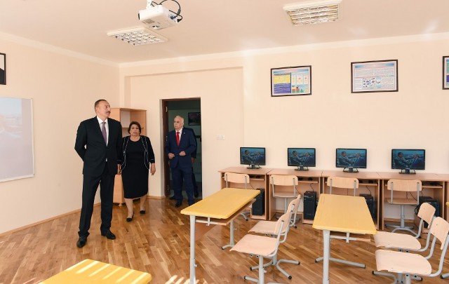 İlham Əliyev Bakıdakı 247 n&ouml;mrəli məktəbdə oldu