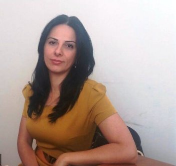 Uşağı &ouml;l&uuml;mdən xilas edən həkim m&uuml;kafatlandırıldı