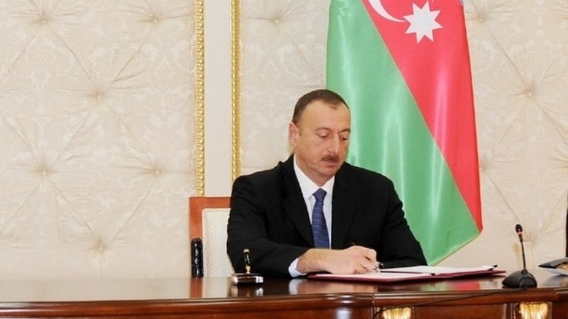Prezident 2 &ouml;lkəyə səfir təyin etdi