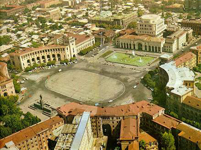 Ermənistanın baş nazirinin istefası g&ouml;zlənilir