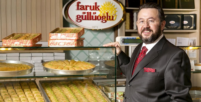 "G&uuml;ll&uuml;oğlu Baklavaları" şirkətinin sahibi tutuldu  