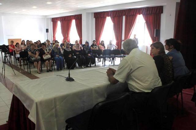 Zaqatalada dini radikalizmlə bağlı debat ke&ccedil;irilib 