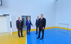 Prezident 12 n&ouml;mrəli məktəbdə - FOTO
