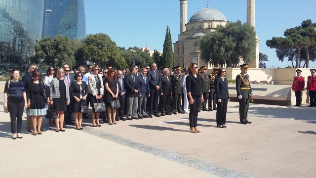 T&uuml;rkiyə səfirliyi Bakının ermənilərdən azad edilməsini andı
