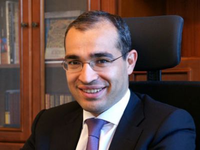 Mikayıl Cabbarovdan şagirdlərə TƏBRİK