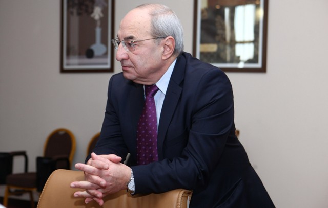 Ermənistanın ilk baş naziri: &ldquo;Qarabağda m&uuml;haribə başlasa, m&uuml;dafiə naziri olaram&rdquo; 