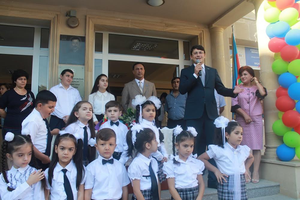 Fuad Muradov 116 və 245 saylı məktəblərdə - FOTO