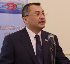 Deputat se&ccedil;icilərə referendumun məsələlərindən DANIŞDI  