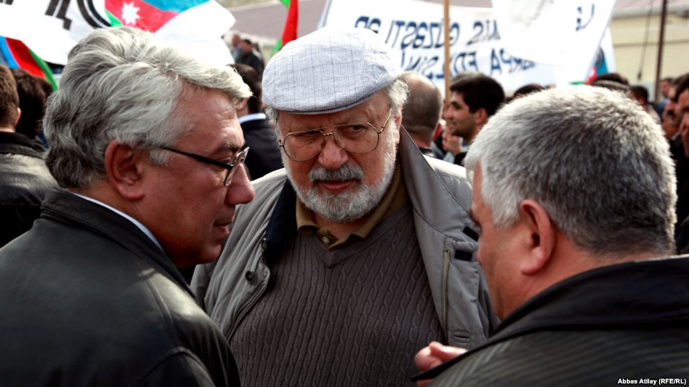 Qa&ccedil;aqa&ccedil;da olan Eldar Namazov və R&uuml;stəm İbrahimbəyov