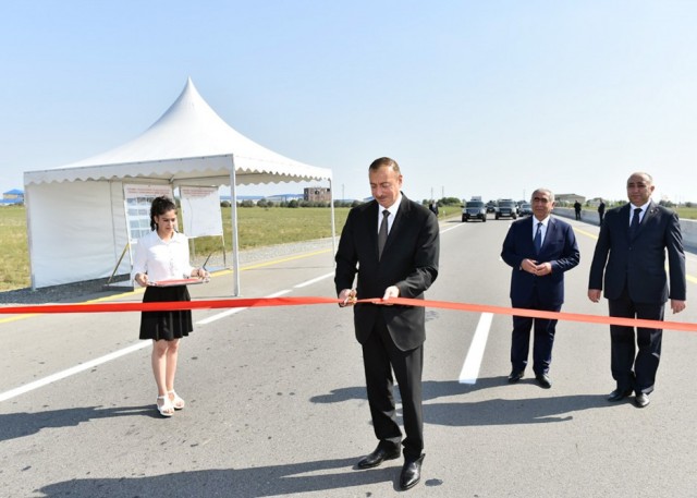 İlham Əliyev Kürdəmir-Ucar-Yevlax-Tərtər avtomobil yolunun açılışında 