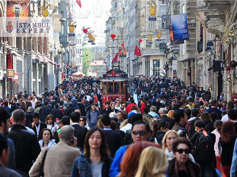 İstanbula gedən turistlərin sayı 25% azalıb