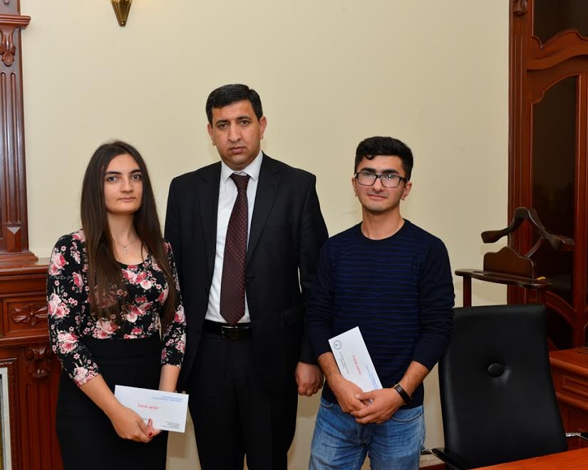 Prezident təqa&uuml;d&ccedil;&uuml;ləri olan kəlbəcərli tələbələrlə g&ouml;r&uuml;ş