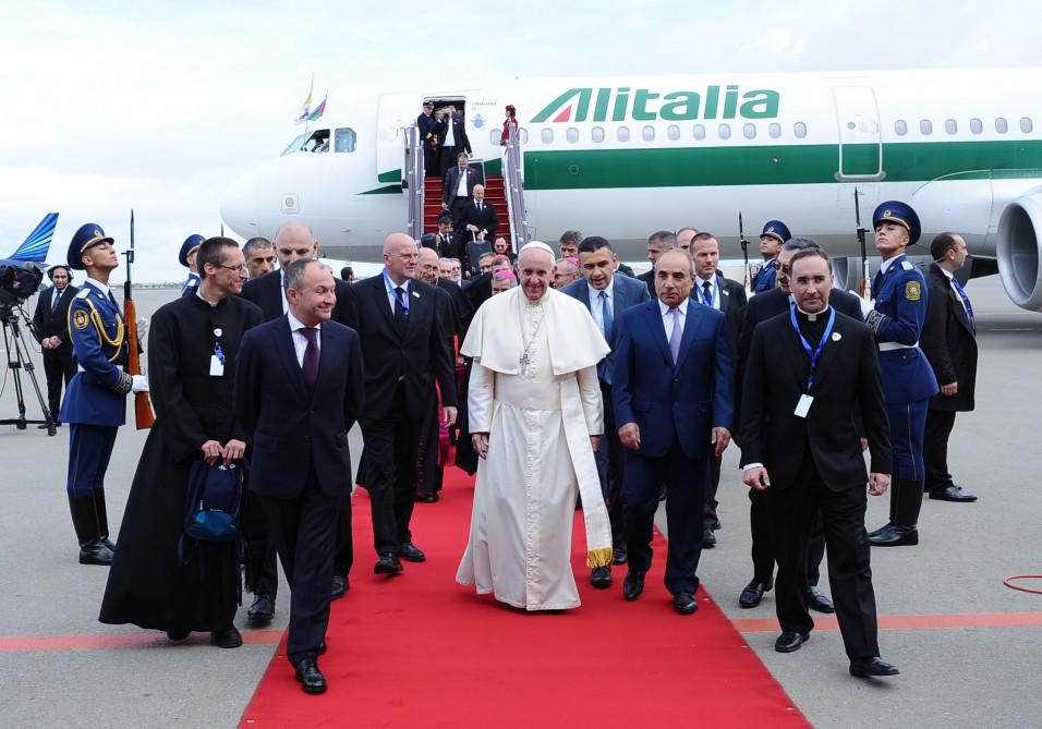 Roma papası Azərbaycanda səfərdədir