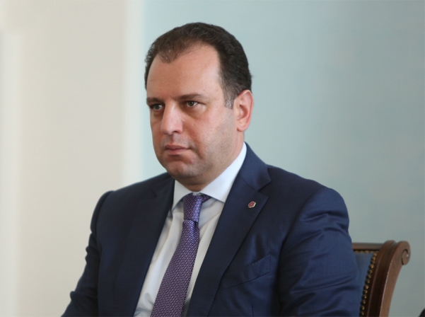 Ermənistanın yeni m&uuml;dafiə naziri kimdir?&nbsp;&ndash; DOSYE