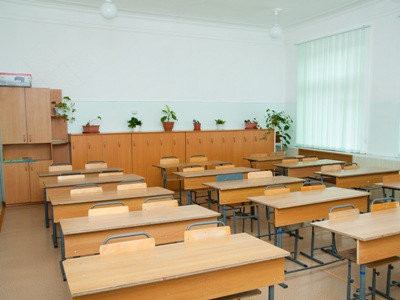 Ermənistanda 11 yaşlı şagird dərsdə &Ouml;LD&Uuml;