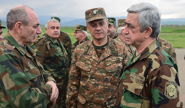 Eks-m&uuml;dafiə naziri Ohanyan m&uuml;xalifətə ke&ccedil;ir
