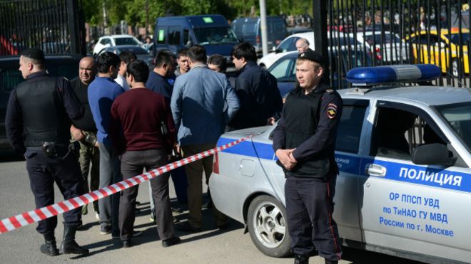 Rusiyada 2 polis &ouml;ld&uuml;r&uuml;l&uuml;b