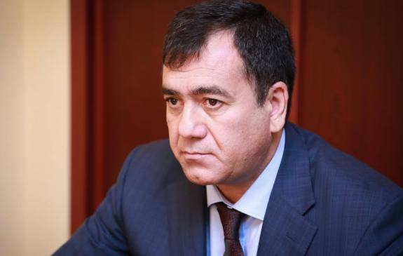 Q&uuml;drət Həsənquliyev: &ldquo;... qoy elə Allahş&uuml;k&uuml;r Paşazadənin əlini, ayağını &ouml;ps&uuml;nlər&rdquo;   