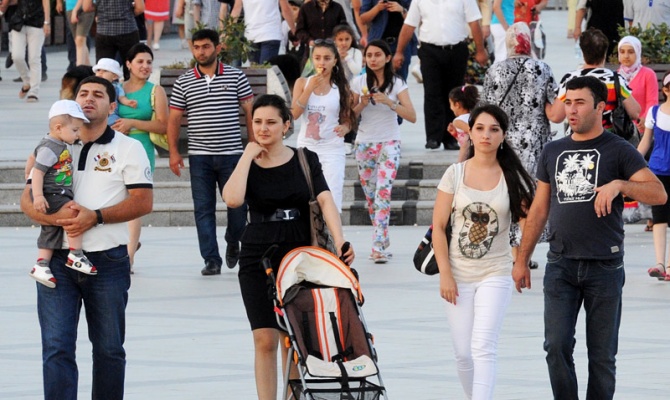 Azərbaycanda əhali sayı 10 milyona az qaldı - STATİSTİKA
