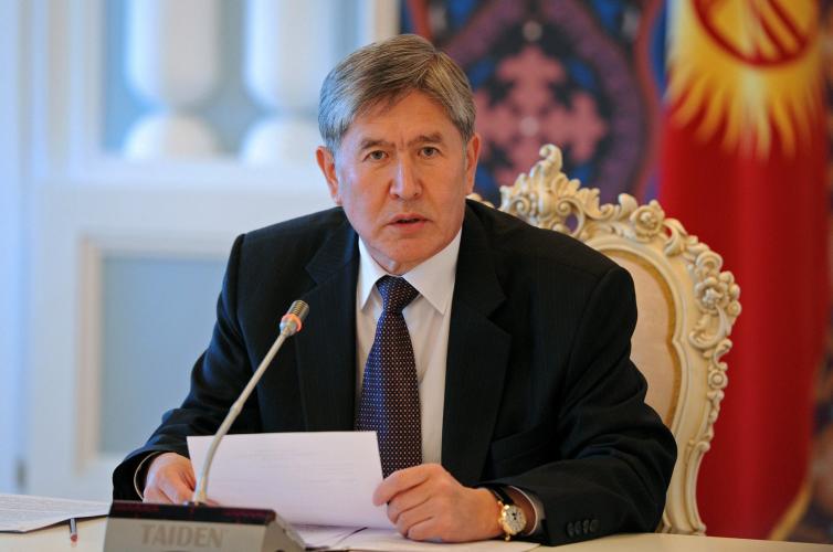 Qırğız prezidenti İlham Əliyevi təbrik etdi
