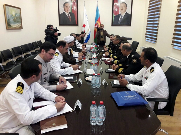 İran n&uuml;mayəndə heyəti Şəhidlər xiyabanını ziyarət edib