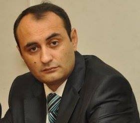 Jurnalist Fikrət Fərəməzoğlunun həbs müddəti uzadıldı
