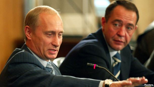 Kremlin keçmiş mətbuat naziri “alkoqoldan ölüb”
