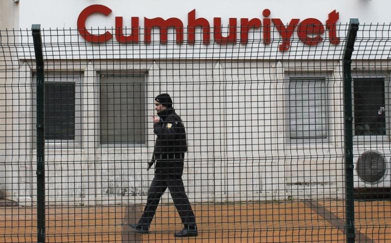 Türkiyədə “Cümhuriyyət”ə qarşı ƏMƏLİYYAT: Baş redaktor tutuldu - YENİLƏNİB