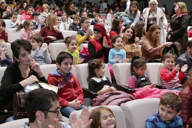 “Uzuncorab Pippi” tamaşasının premyerası baş tutdu