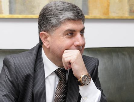 Çərxi dönmüş dünya