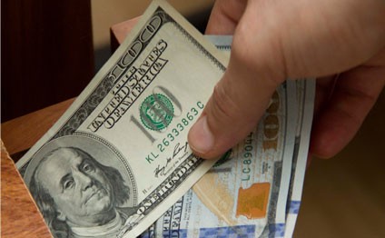 Dollar və manatın bugünkü MƏZƏNNƏSİ