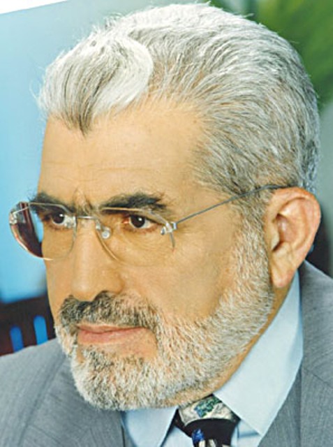 Turqut Özalın qardaşı öldü