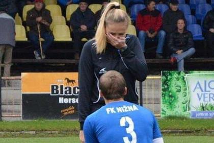 Futbolçu hakimə evlənmək təklif etdi