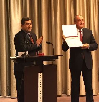 Eldar Quliyevə Avropa Xidmət Ordeni verildi - FOTOLAR