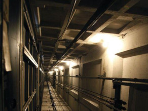 Yasamalda 59 yaşlı kişi lift şaxtasına düşərək ölüb
