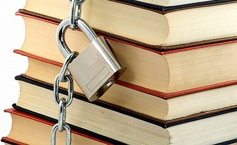 Sərhədçilər 167 radikal dini kitab və silah ələ keçirdi