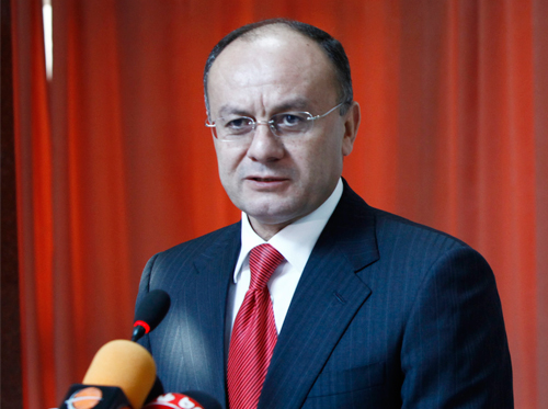 Seyran Ohanyana XƏBƏRDARLIQ: Haqqında kompromatlar var