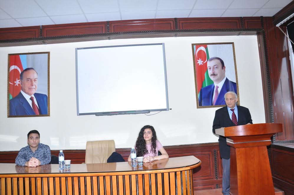 Keçmiş səfir BDU tələbələri ilə görüşüb