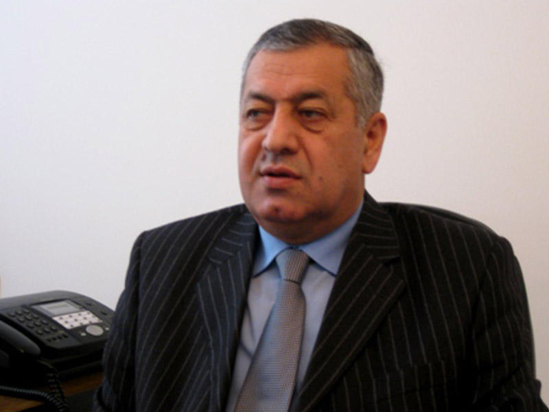 Deputat bankların çoxluğundan ŞİKAYƏTLƏNDİ